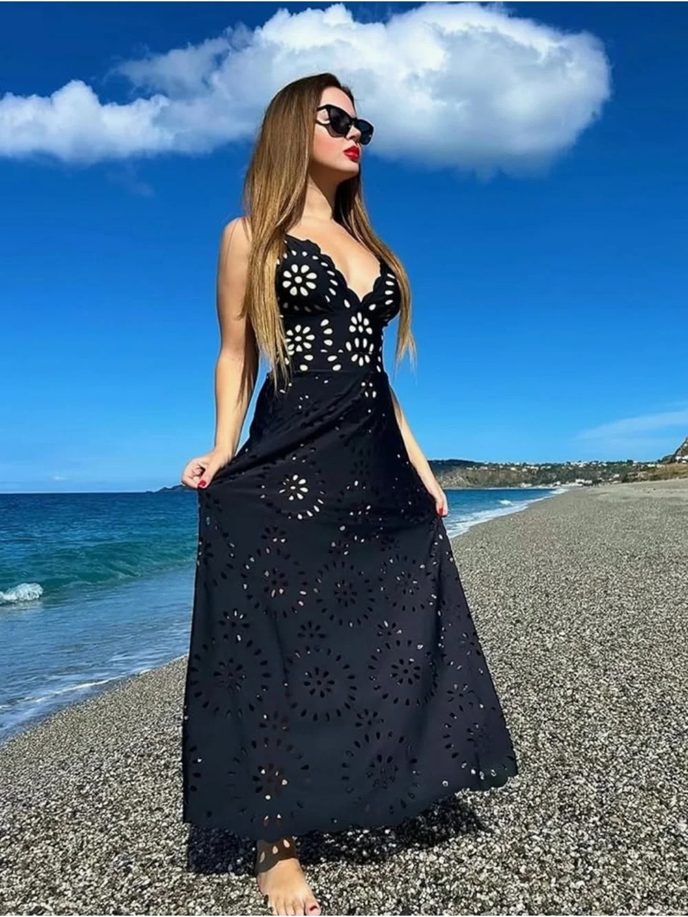 Women's One-Piece Swimsuit with Hollow Petal V-Neck and Skirt L new